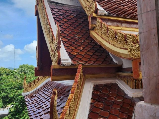 [🇹🇭プーケット] プーケットのワットチャロン：島の精神的な中心地を訪れる