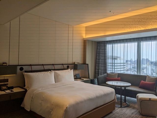 爽やかな緑と水辺が広がる最高の眺望！ホテルでリフレッシュしませんか？