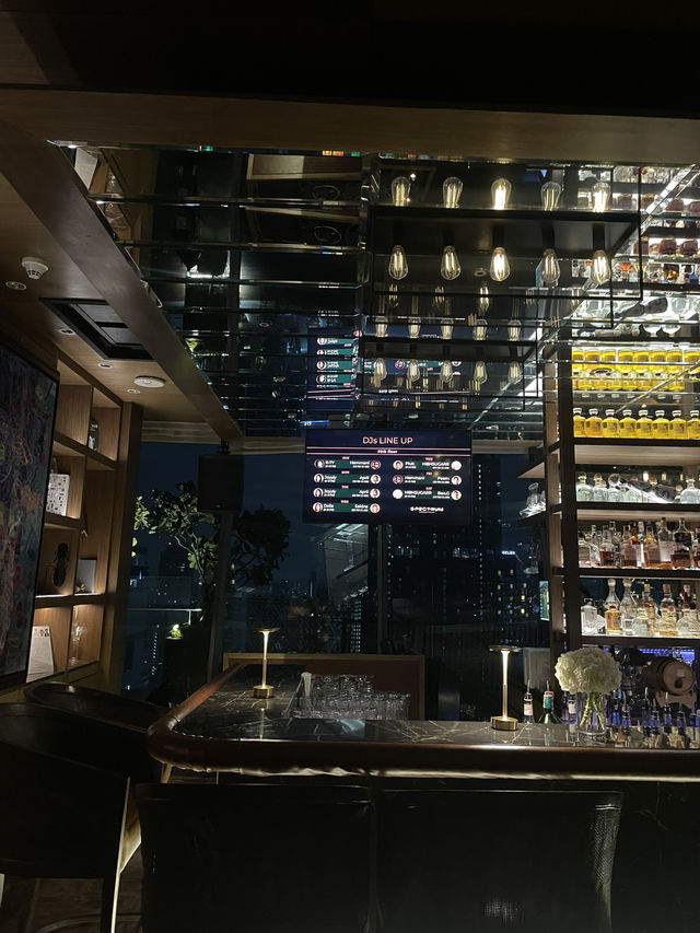 Lounge & Bar ย่านสุขุมวิทที่ควรติดอันดับท็อป!!!