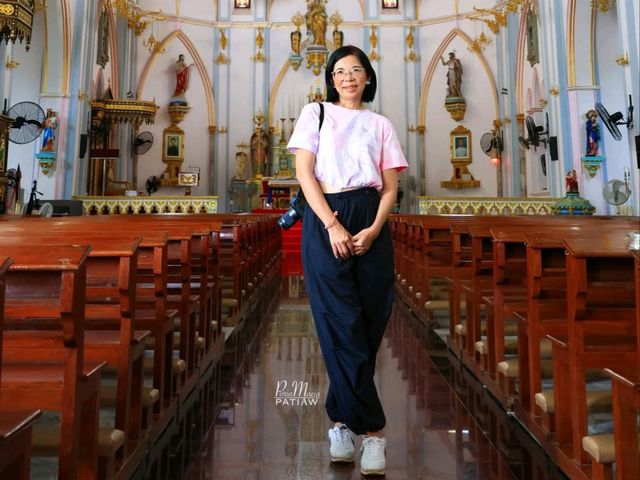 เที่ยวโบสถ์คริสต์ อัมพวา โบสถ์สวยสไตล์กอทิก