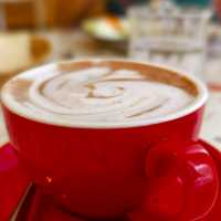 Sirene Café & Restaurant: A Charming Photo-Perfect Spot