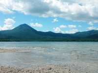 【青森　涼風が通り抜ける霊場・恐山、カルデラ湖の宇曽利湖と下北半島　大間崎　仏ヶ浦での日没】