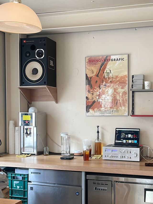 ヨンナムドンエリアに最近オープンしたばっかりのカフェ”HAUSKIRU“☕️ ヨンナムドンエリアに最近オープンしたばっかりのカフェ”HAUSKIRU“☕️
