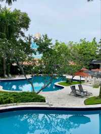 Luxury & City Views: My Awesome Stay at Thistle JB! 🏨🌆✨