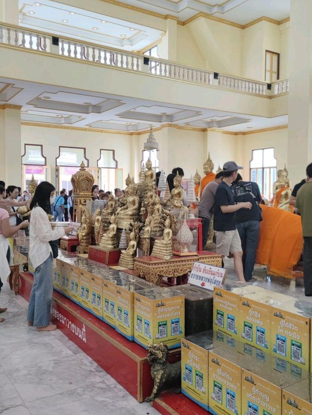 ขอพร แก้บน วัดโสธรวรารามวรวิหาร ฉะเชิงเทรา 