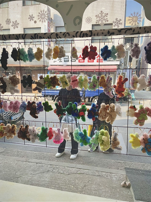 【🇰🇷ソンス】ポップで可愛いアクセサリー屋さん🌈🎪モールドールも豊富!🤍「nujeahmik/ヌジェミク」