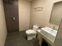 "1 Orange Hotel Sepang:The Budget Pit Stop Near KLIA"