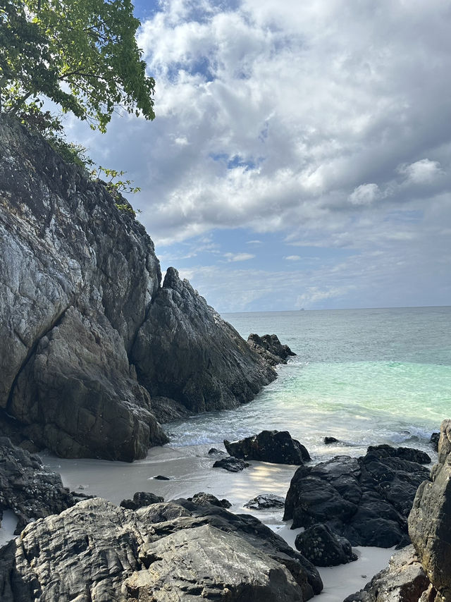One day Trip to Phiphi island Phuket