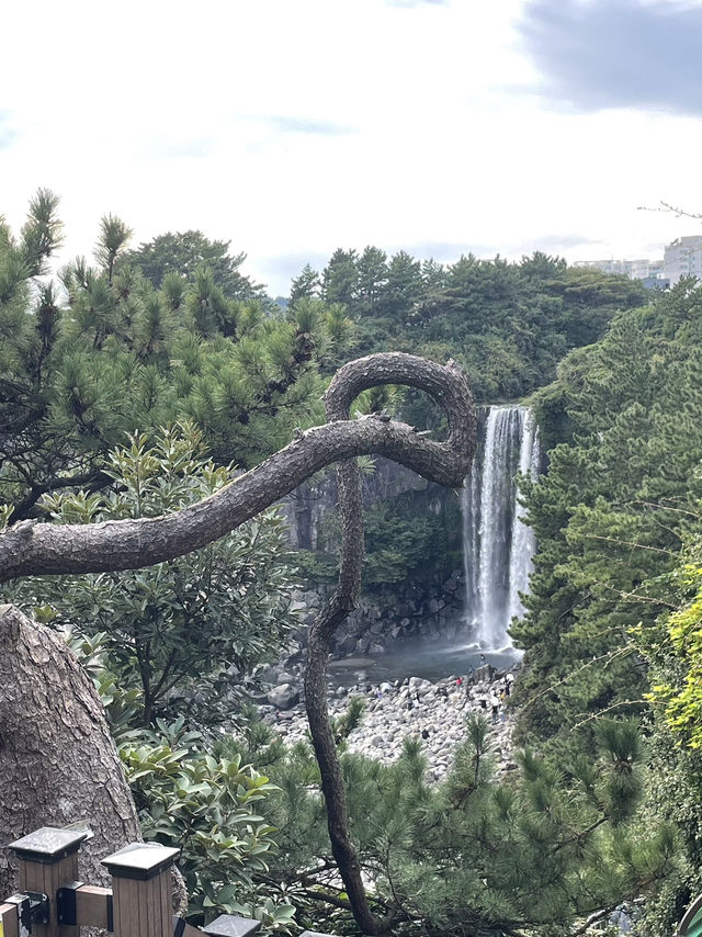 3 wonderful waterfalls to explore in Jeju Island
