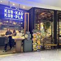 ร้านอาหารไทย อร่อยสมคำร่ำลือ