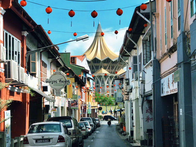 An easy stroll along Sarawak River in Kuching