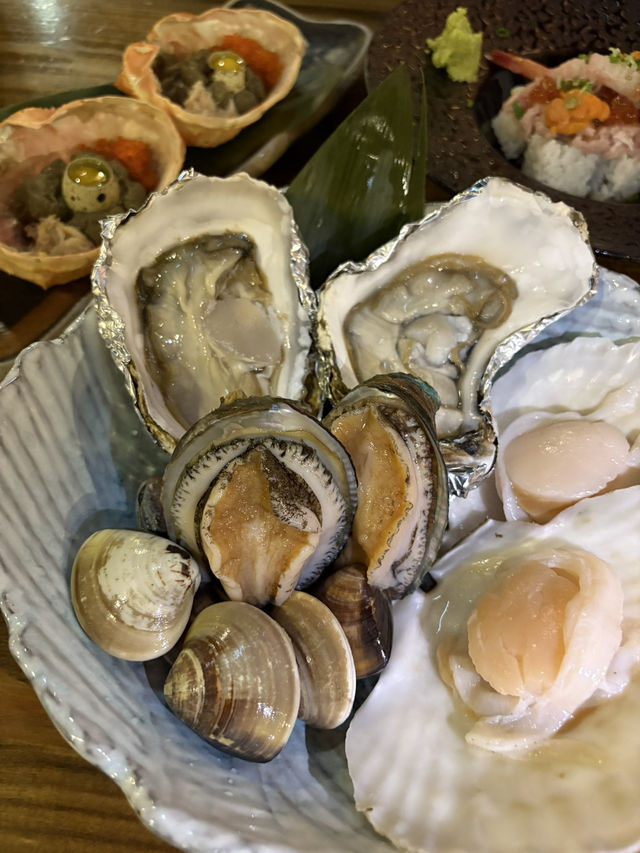 尖沙咀人氣浜燒餐廳，有專人幫忙燒埋