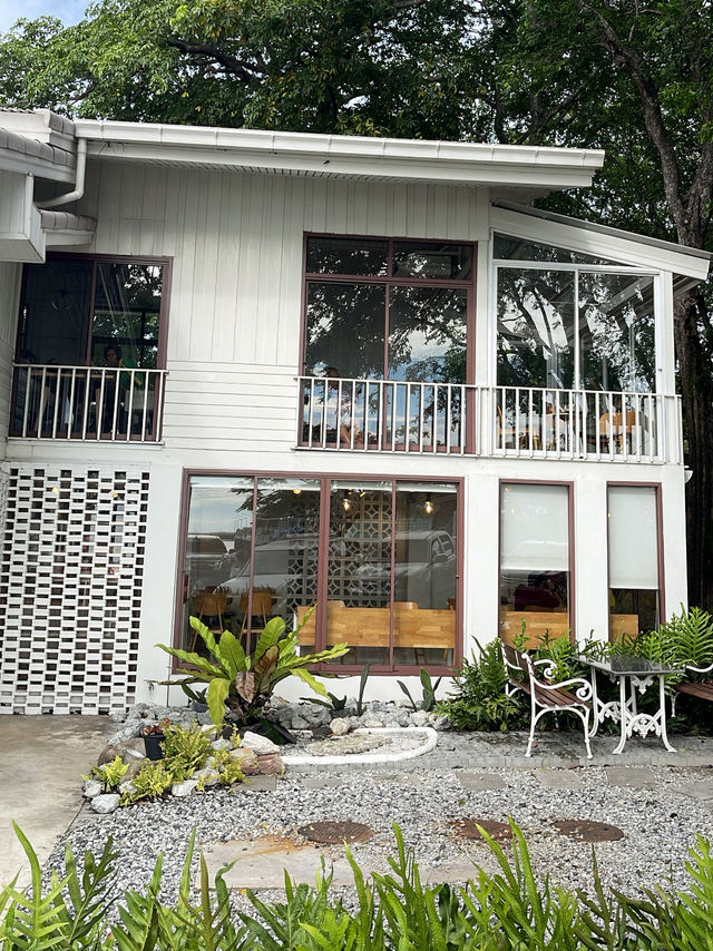 Inthanin CU Co-Study Space Ang Sila