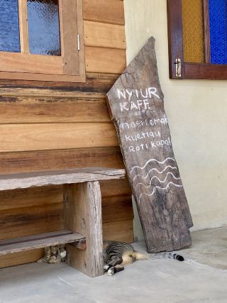 Nyuir Cafe – Beachside Local Cafe at Pantai Sauh, Kuala Nerus