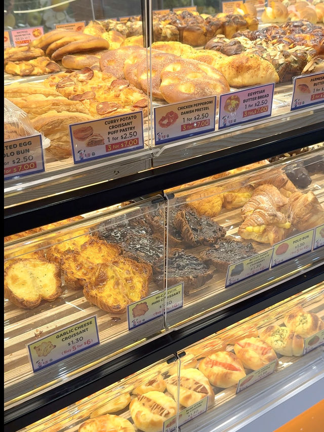 Peanut Butter Mochi Waffle?! My New Favourite Cheap Snack at AMK