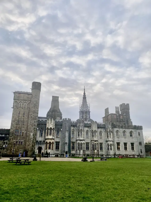 Students Enter for Free at Cardiff Castle