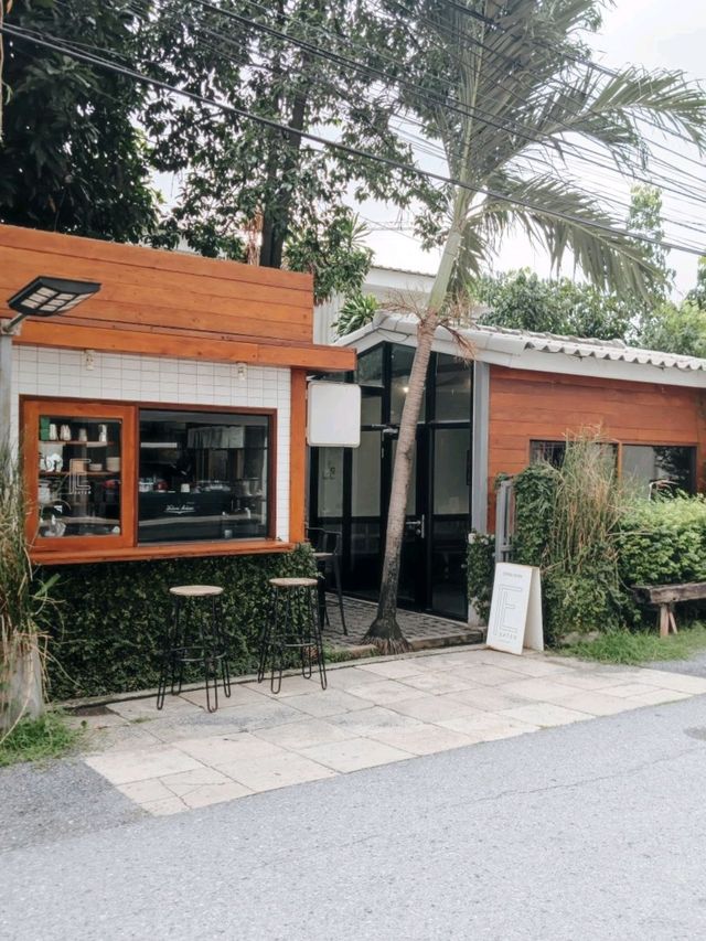 ☕ : EATER คาเฟ่ปากเกร็ด นนทบุรี 