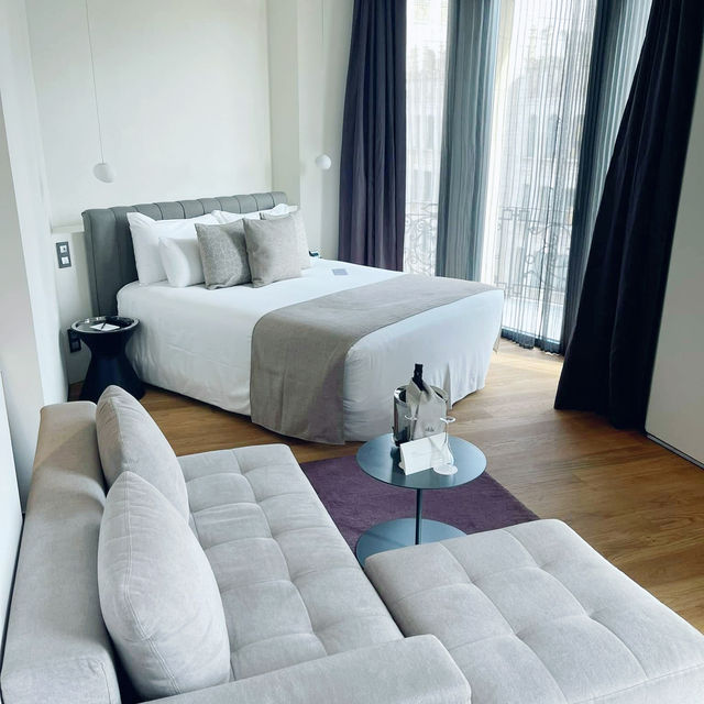 Chic Meets Charm: A Stylish Stay at Hotel Ohla Barcelona 🇪🇸