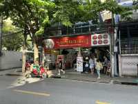 Bangkok’s Pork Noodle Gem: Rung Rueang Delivers Big on Flavor