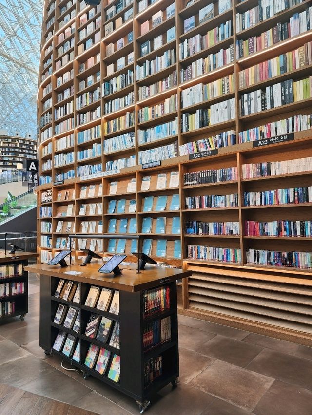 【ソウル】映え好きは絶対行って欲しい！ピョルマダン図書館📚️