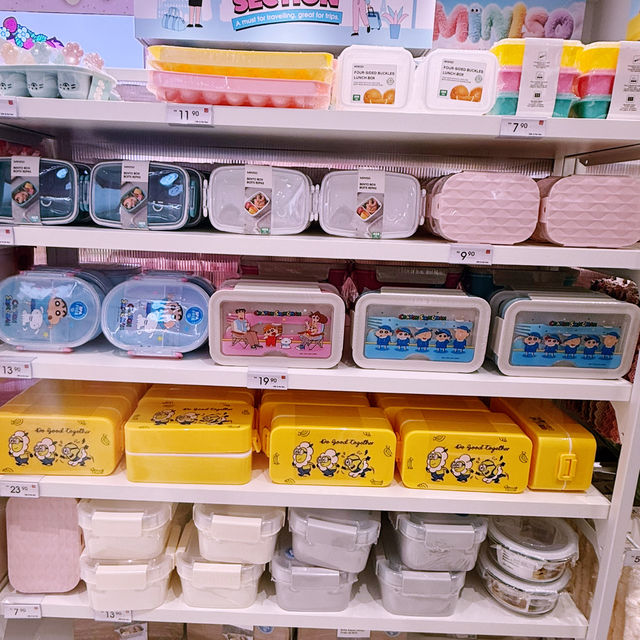 MINISO Magic in Toppen: Disney, Sanrio & So much Crayon Shinchan! 