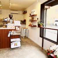 Long weekend Cafe