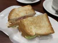 ☕ Early Morning Fuel-Up at Doutor Coffee – Naha Airport