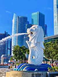 🦁📸 “Where the Lion Roars and the City Shines!” – Merlion Park