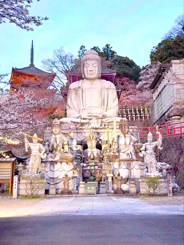เยือนวัดซึโบซากะ สัมผัสพลังศรัทธา