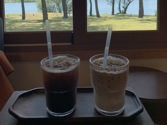 경천섬을 산책하다 우연히 들른, 한옥 북카페 경천서림
