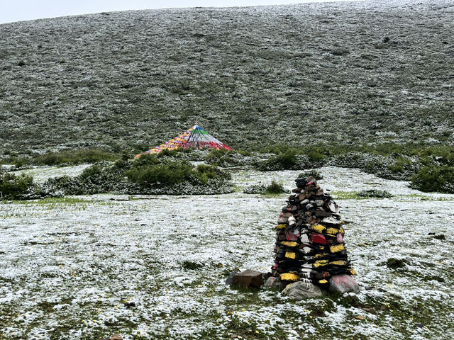 🌈 Kangding’s Muya Holy Land – Where Summer Brings Snow & Rainbows ❄️🐾