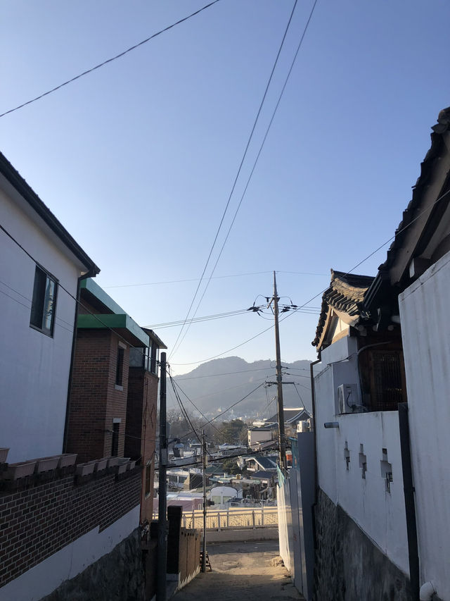 Charming and traditional spots in Bukchon Hanok Village