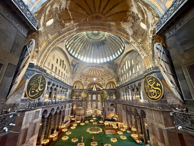 聖索菲亞：1500年歷史的建築奇蹟🇹🇷