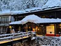 ❄️【銀山溫泉・能登屋旅館】一場走進大正浪漫的時光散步🏮