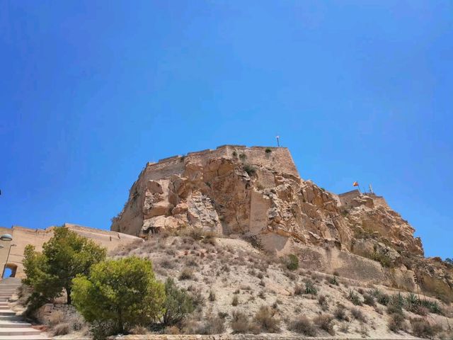 Epic Views & Castle Feels on a Hill