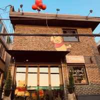 Whimsical Solo Date at the Winnie the Pooh Theme Café in Itaewon!** 🍯🐻