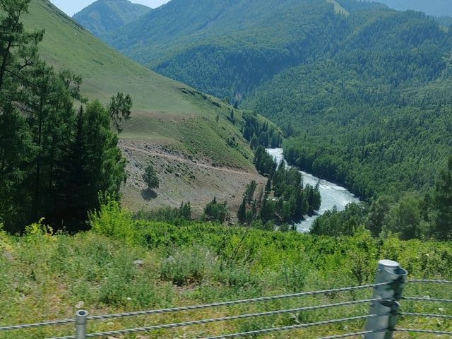 Shuttle Bus to Visitor Center Required Upon Entering Scenic Area