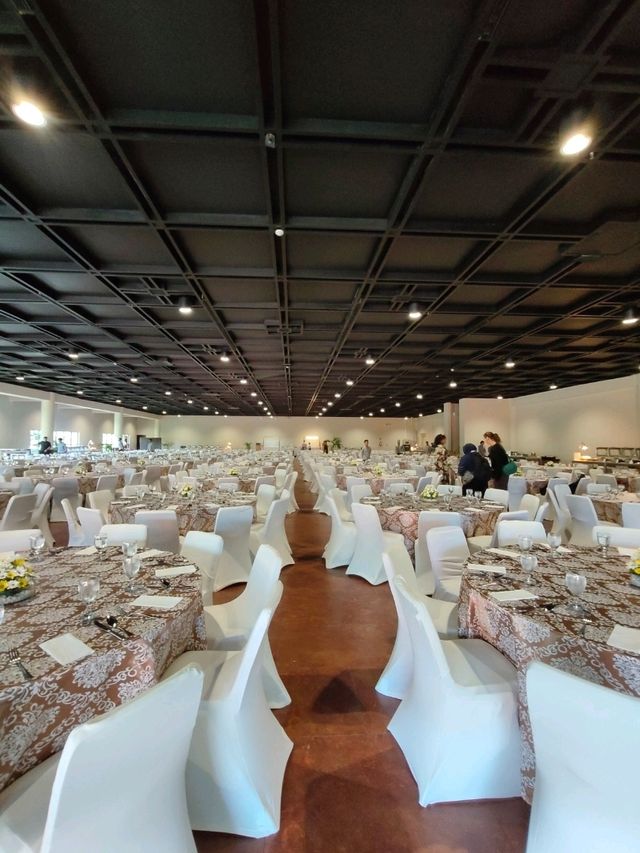 🌺 A Taste of Bali Beneath Grand CeilingsVenue: Bali International Convention Centre