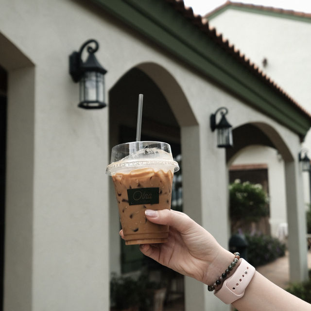 🌿 Olna x PY Roasters – คาเฟ่กลางไร่อ้อยสไตล์ยุโรป