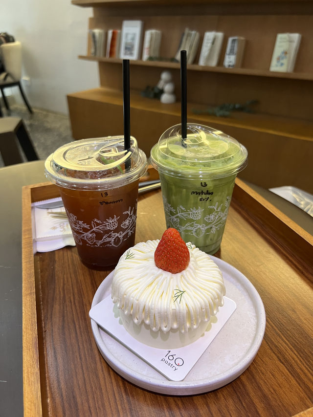 160°C pastry 🥐 คาเฟ่ที่มีชิโอะปังอร่อยมาก !