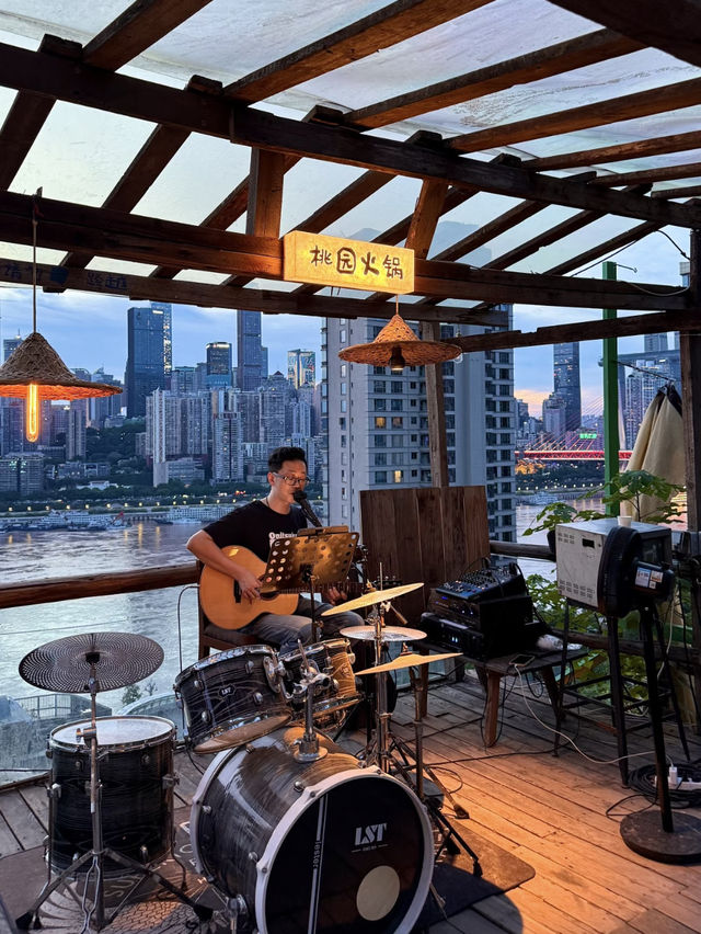 Chongqing hotpot with nice view 🍲🌉✨