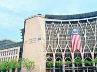 Kompleks Kementerian Kewangan – The Curved Crown of Putrajaya