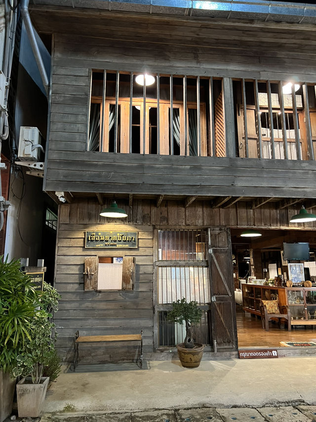 ถนนคนเดินเชียงคาน