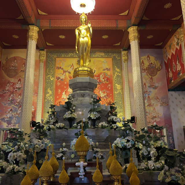 พระมหาธาตุเจดีย์ภักดีประกาศ เช็คอินคู่ทะเลบ้านกรูด