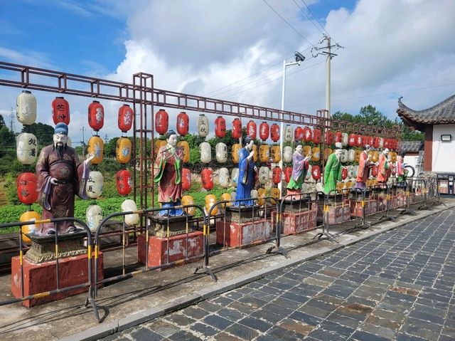 「地表最狂石林」富川•神劍石林景區「橫看成嶺側成峰」 「地表最狂石林」富川•神劍石林景區「橫看成嶺側成峰」
