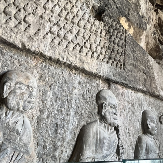 🪨 Longmen Grottoes — A Thousand Buddhas by the River
