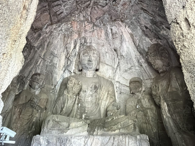🪨 Longmen Grottoes — Easy Day Trip for International Travelers