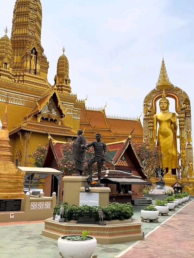 เมืองโบราณ (Muang Boran) เมืองโบราณ (Muang Boran)