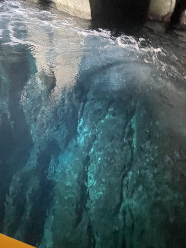 マルタの青の洞窟