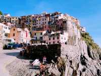 Manarola: A Colorful Fairytale on the Cliffs